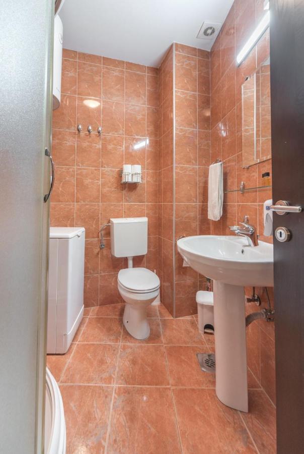R Club Apartments Old Town Budva Eksteriør bilde