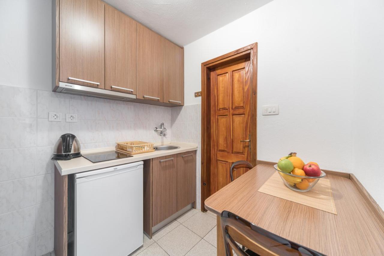 R Club Apartments Old Town Budva Eksteriør bilde