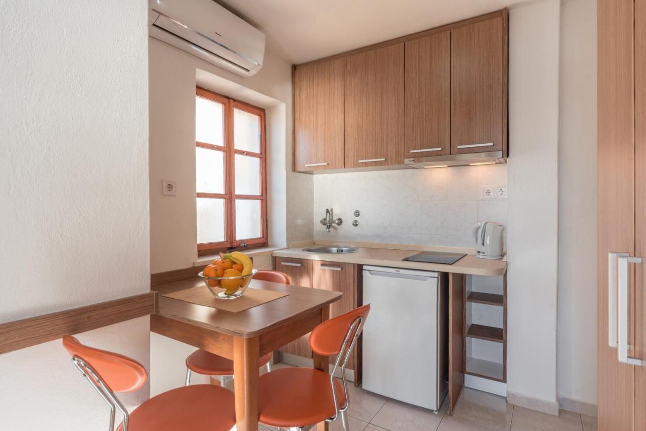 R Club Apartments Old Town Budva Eksteriør bilde